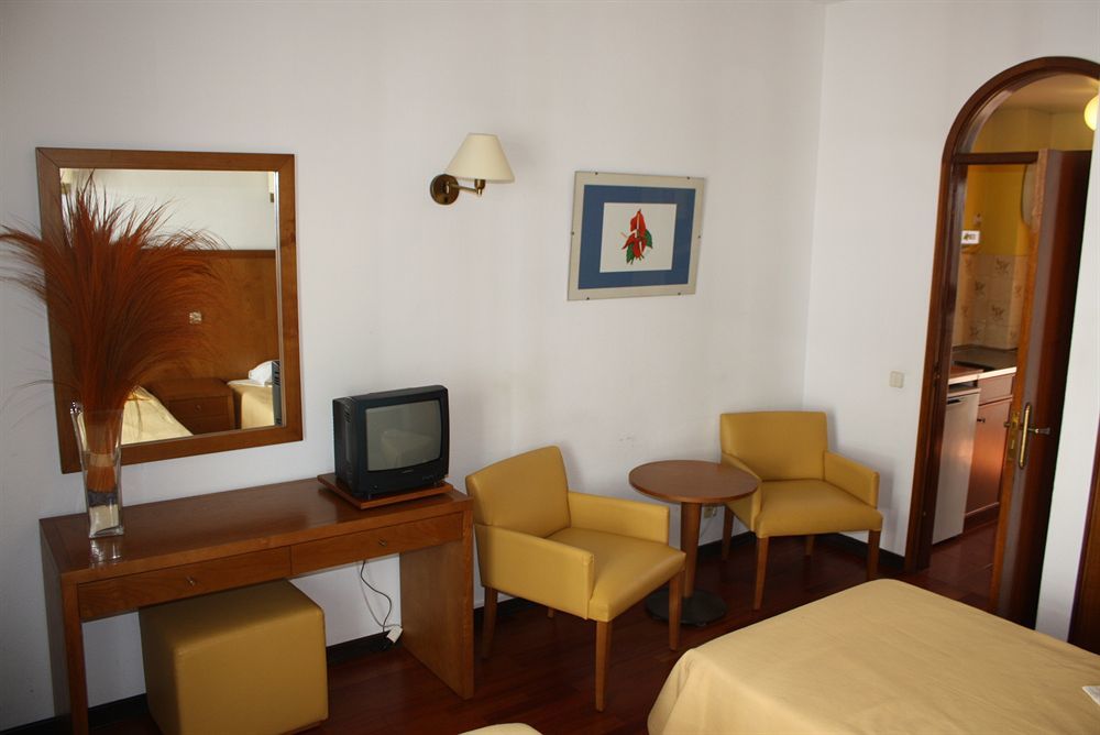 Apartamentos Turisticos Paraiso Funchal  Exteriör bild
